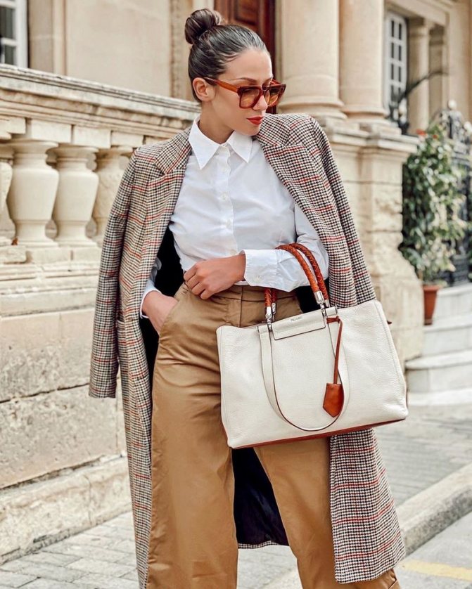 Блузки 2021-2022: фасоны и тенденции, фото-новинки