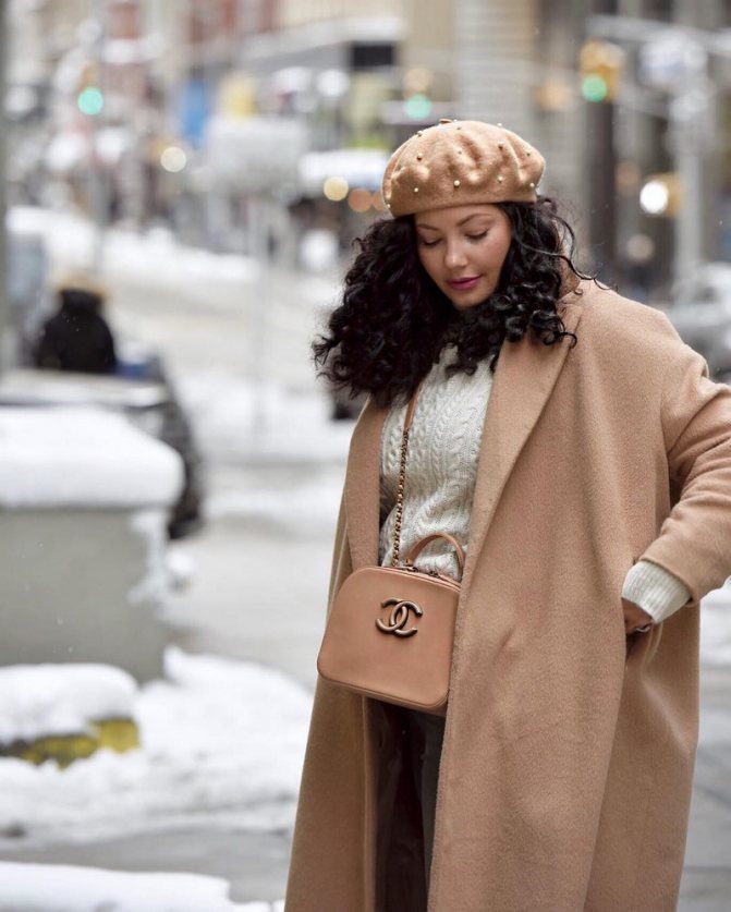 Головные уборы 2021-2022: трендовые новинки холодного сезона