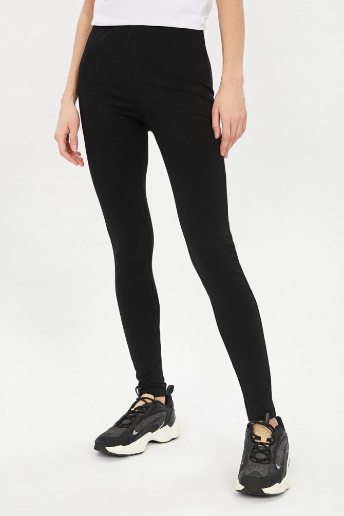 как носить рубашку с футболкой