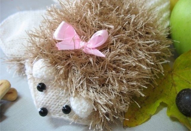 Мастер класс по варежкам ежикам спицами: схема вязания и описание для детей