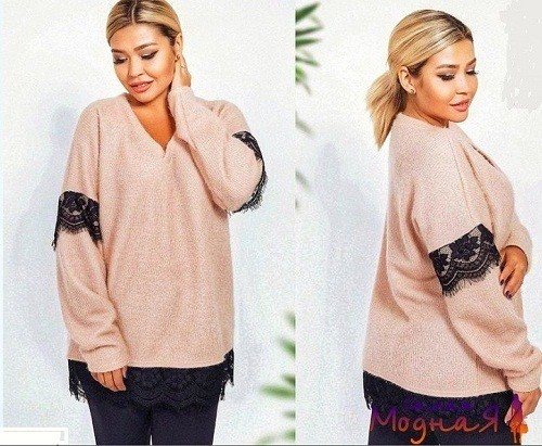 полная женщина в кофточке с кружевами