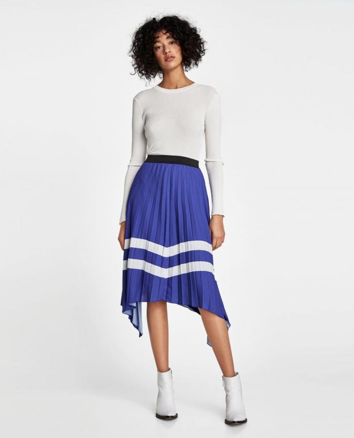 С чем носить синюю юбку