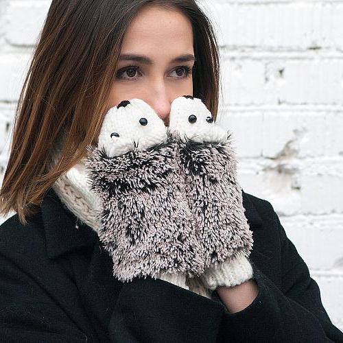 Варежки-ежики оригинально, тепло, красиво и удобно