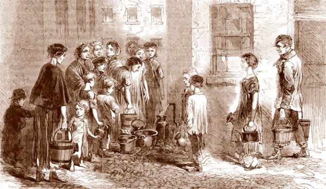 Нет никакого оправдания тому, чтобы оставаться грязной. Пригодная вода находится всего в трех милях ходьбы, и у вас есть по крайней мере два ведра